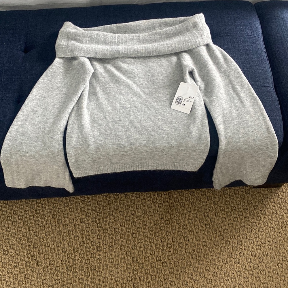 F21 off the shoulder super comfy light grey sweater
